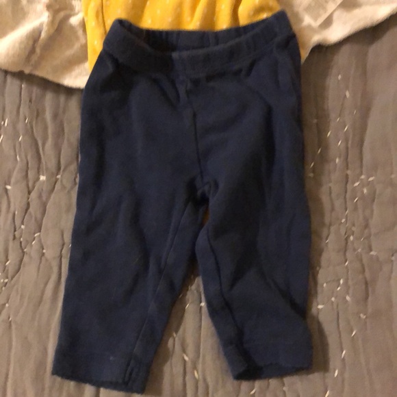 Carters 3 piece set - Picture 3 of 4